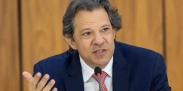 Haddad reafirma ajuste fiscal, mas mercado teme aumento da dívida pública