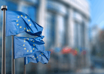 Inflação da zona do euro volta à meta e BCE pode cortar juros