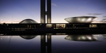 Congresso promulga PEC dos Precatórios em sessão solene