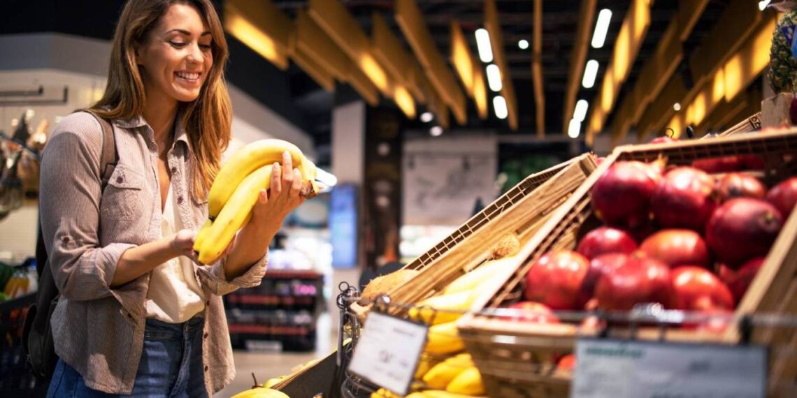 Confiança do consumidor avança em dezembro, aponta FGV