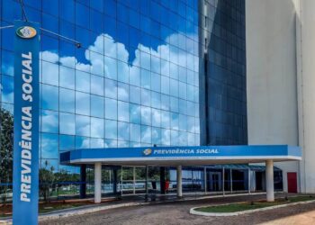 INSS reajusta teto e muda contribuições em 2026