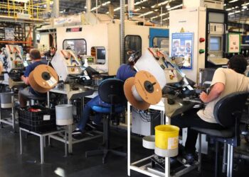 Pequena indústria em 2025 piora desempenho e finanças