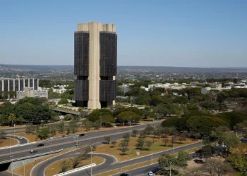 Inflação perde força em maio, aponta FGV