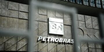 TCU critica política financeira da Petrobras