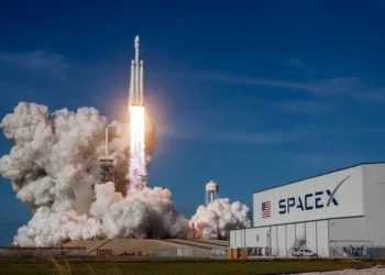 SpaceX busca recursos para financiar expansão