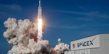 SpaceX busca recursos para financiar expansão