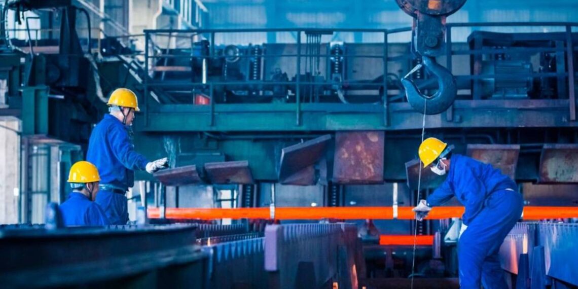 PIB brasileiro deve crescer 2% em 2026, prevê CNI