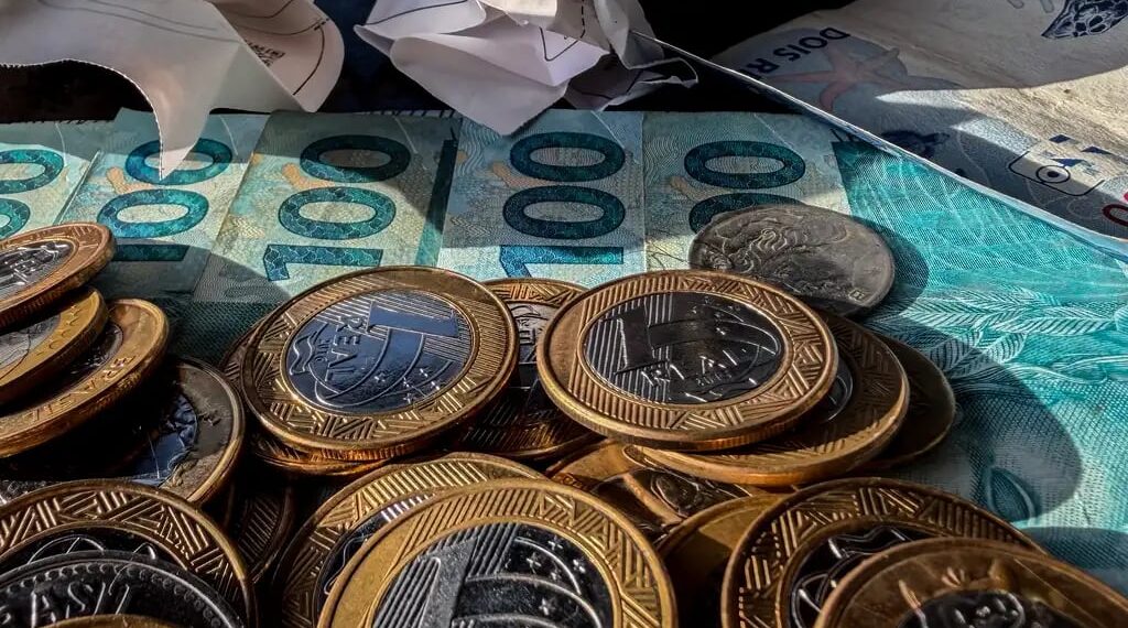 Arrecadação federal sobe 8,25% em agosto