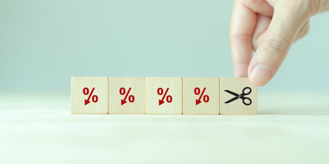 Juros futuros recuam apesar de emprego forte